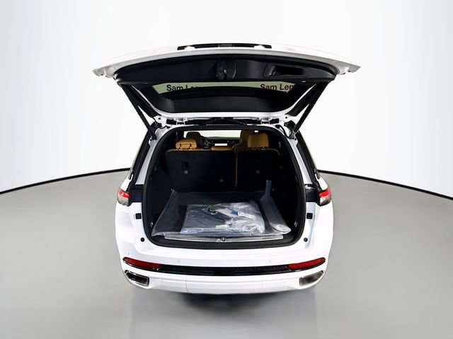 New 2025 Jeep Grand Cherokee Summit w/ Obsidian Package image 26