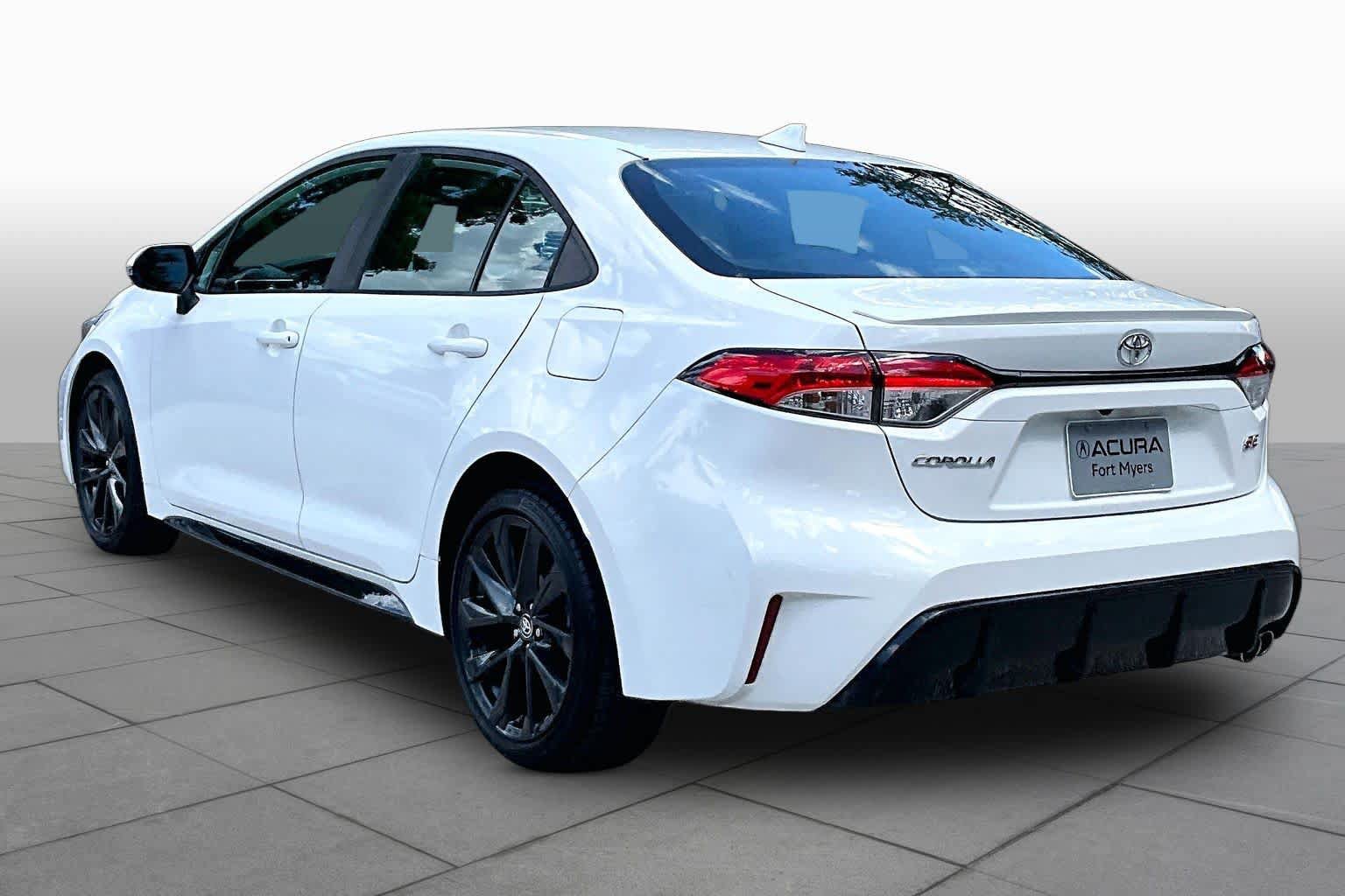 Used 2024 Toyota Corolla SE FWD image 12