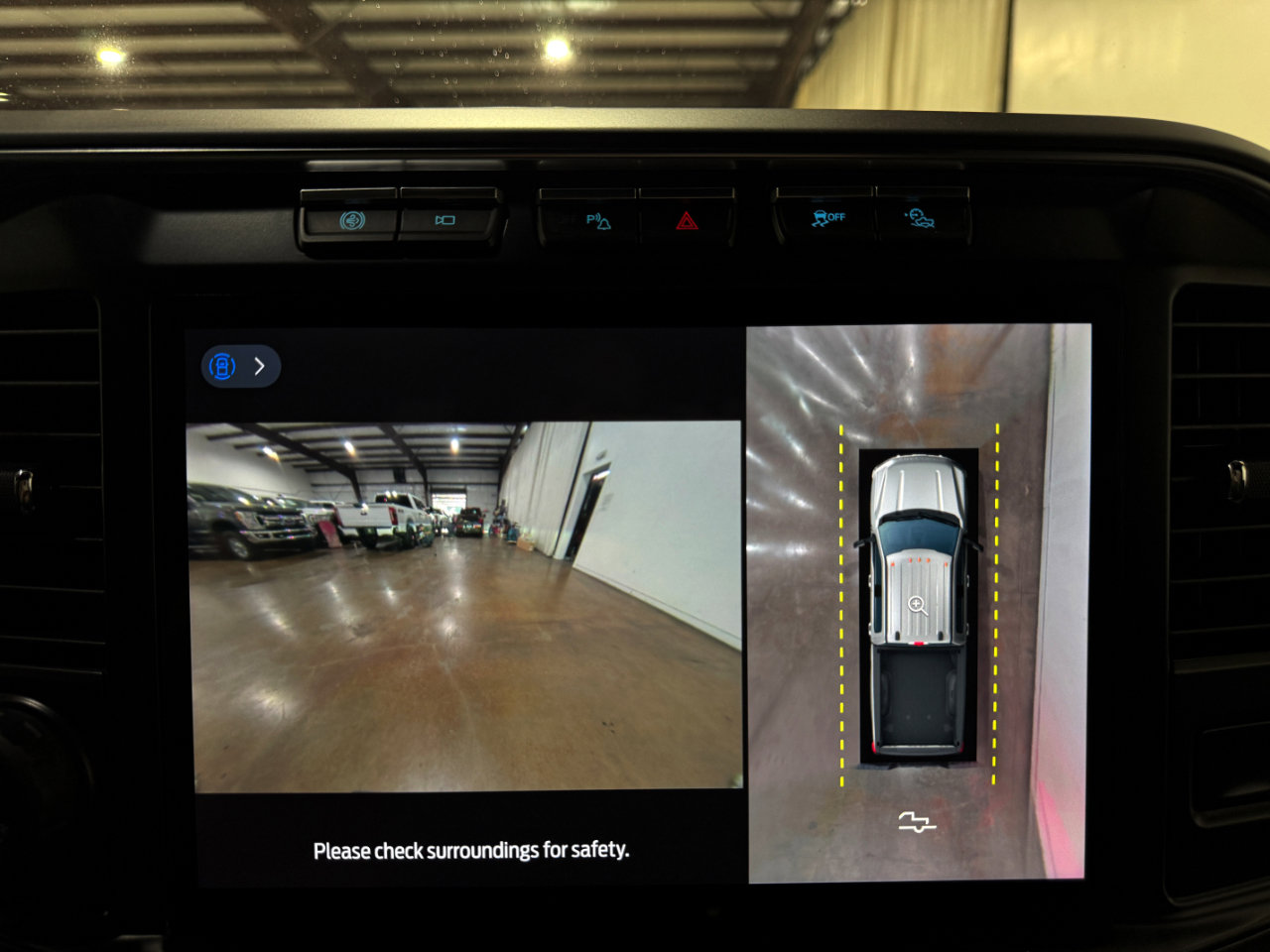 Used 2023 Ford F250 Platinum w/ Tremor Off-Road Package image 37