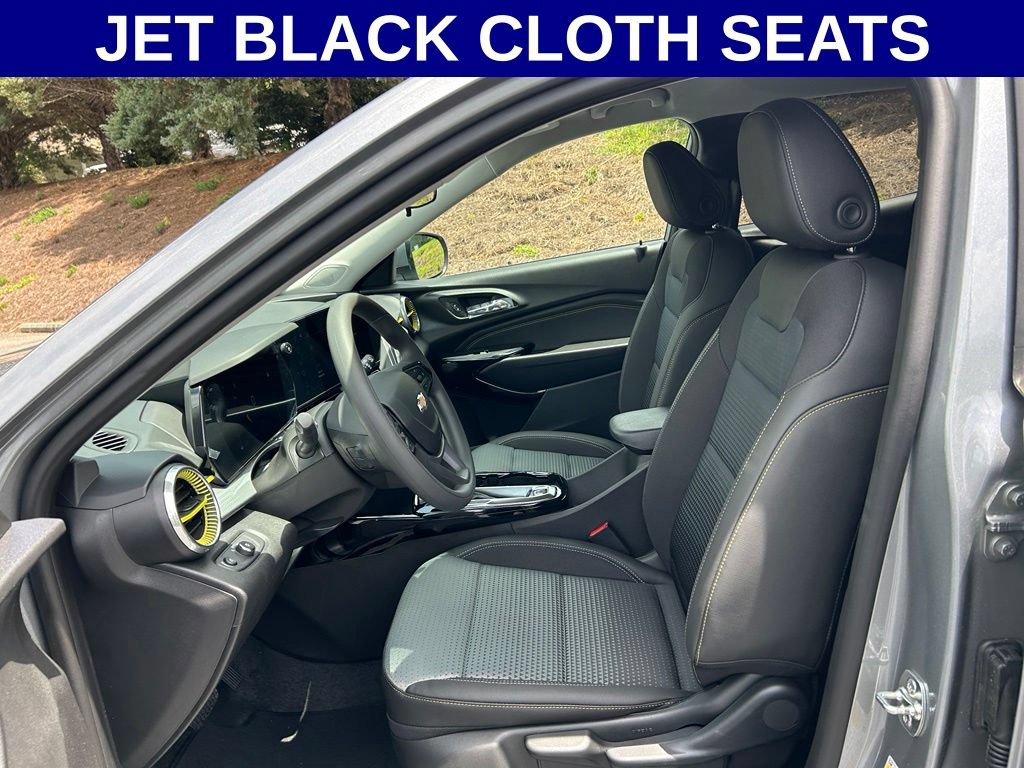 New 2026 Chevrolet Trax LT FWD image 4