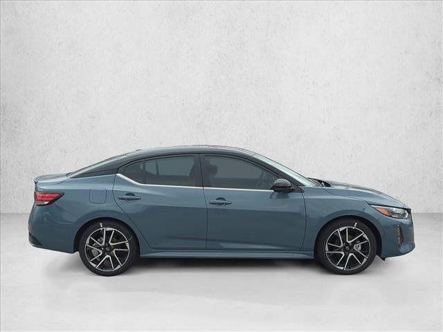 New 2025 Nissan Sentra SR w/ SR Premium Package FWD image 4