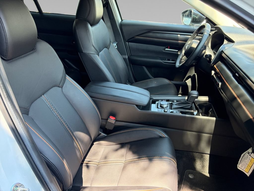 Used 2025 MAZDA CX-50 AWD 2.5 Hybrid w/ Premium Pkg image 17