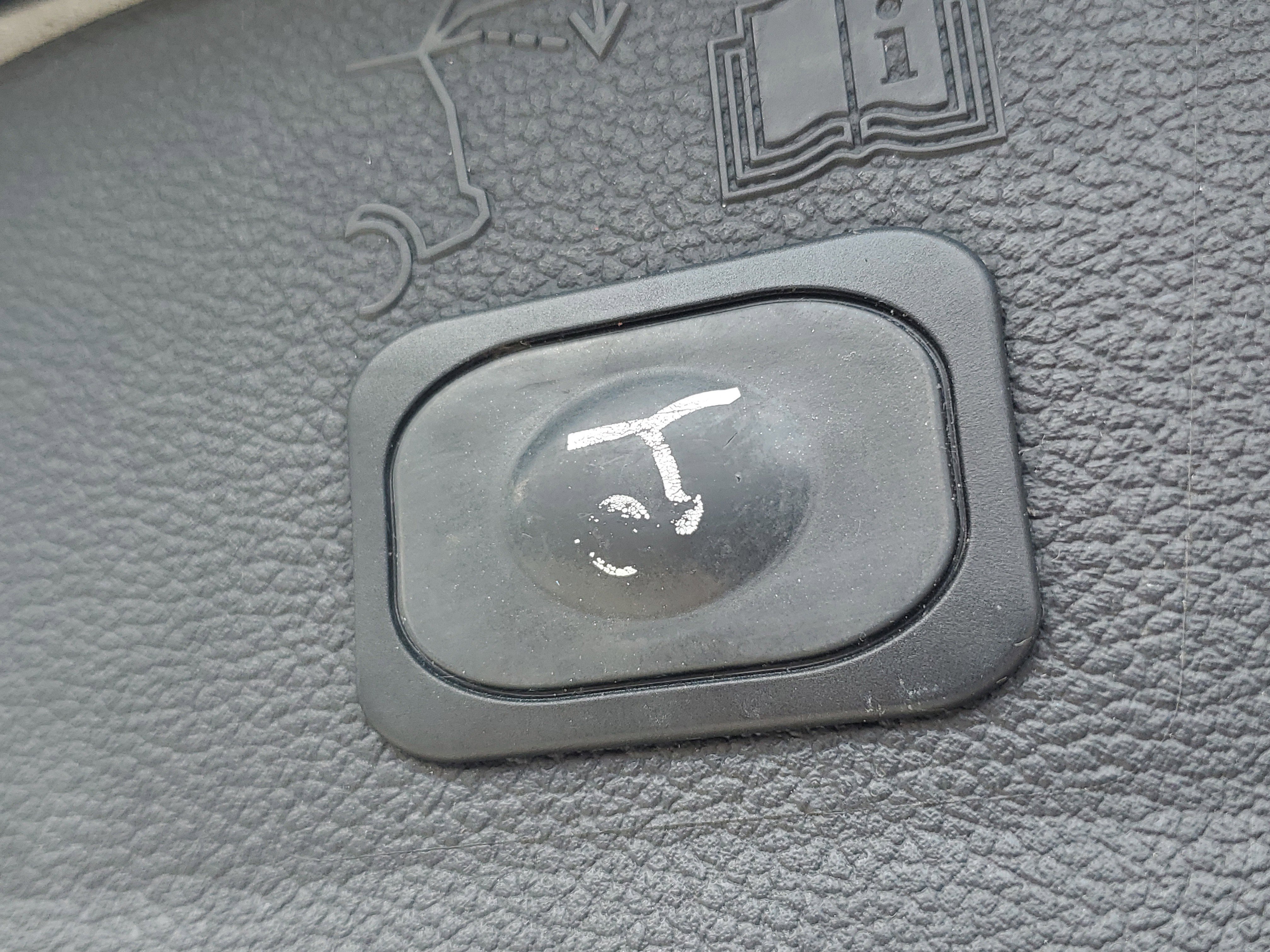 Used 2017 Ford Escape Titanium image 7