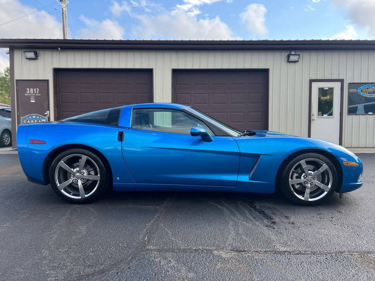 Used 2008 Chevrolet Corvette Coupe w/ Preferred Equipment Group RWD image 10