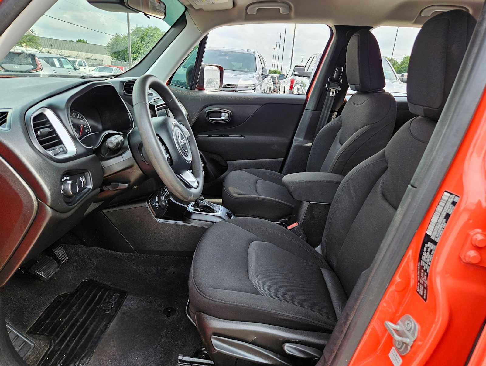 Used 2021 Jeep Renegade Sport w/ Sport Appearance Group AWD/4WD image 14