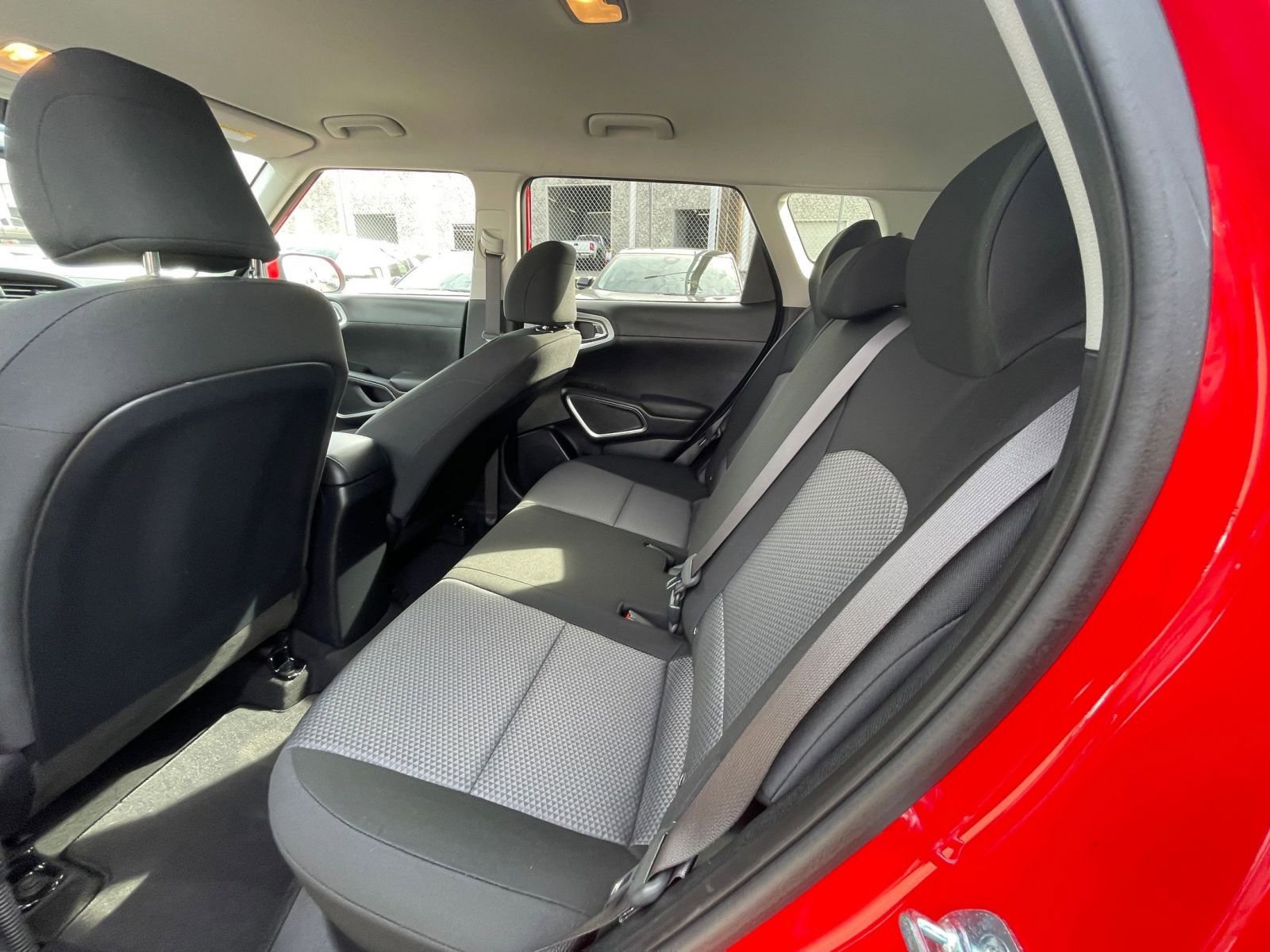 Used 2025 Kia Soul LX w/ LX Technology Package image 23