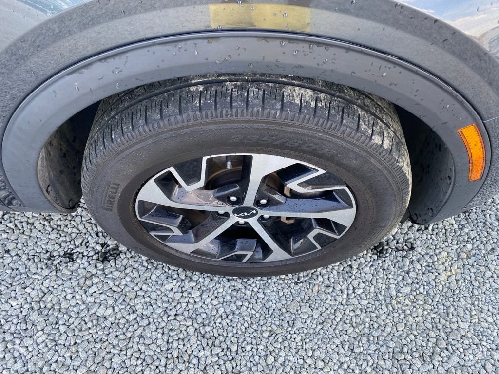 Used 2023 Kia Sportage EX image 22