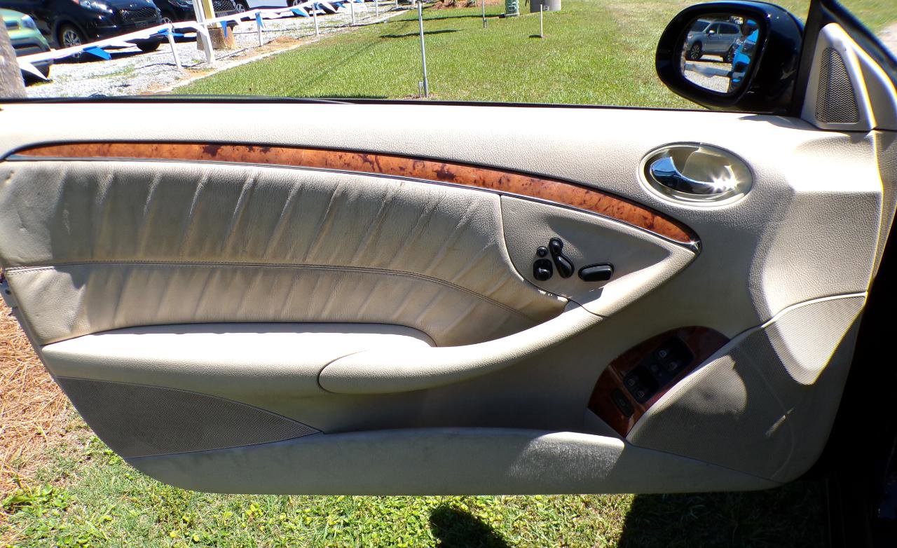 Used 2009 Mercedes-Benz CLK 350 Cabriolet image 25