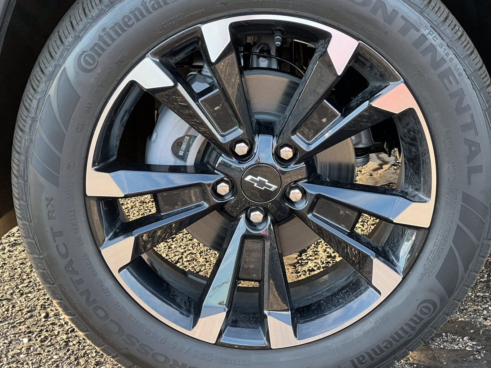 New 2027 Chevrolet Equinox RS w/ Safety and Technology Package AWD/4WD image 6