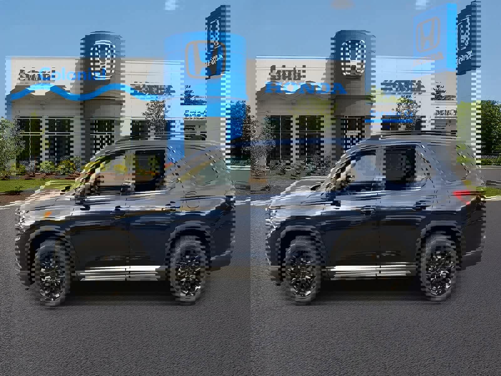 New 2025 Honda Pilot Touring image 3