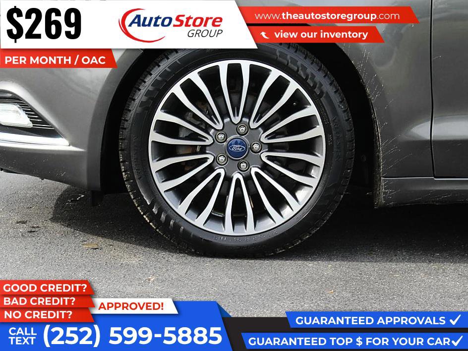 Used 2017 Ford Fusion SE w/ Fusion SE Technology Package image 9