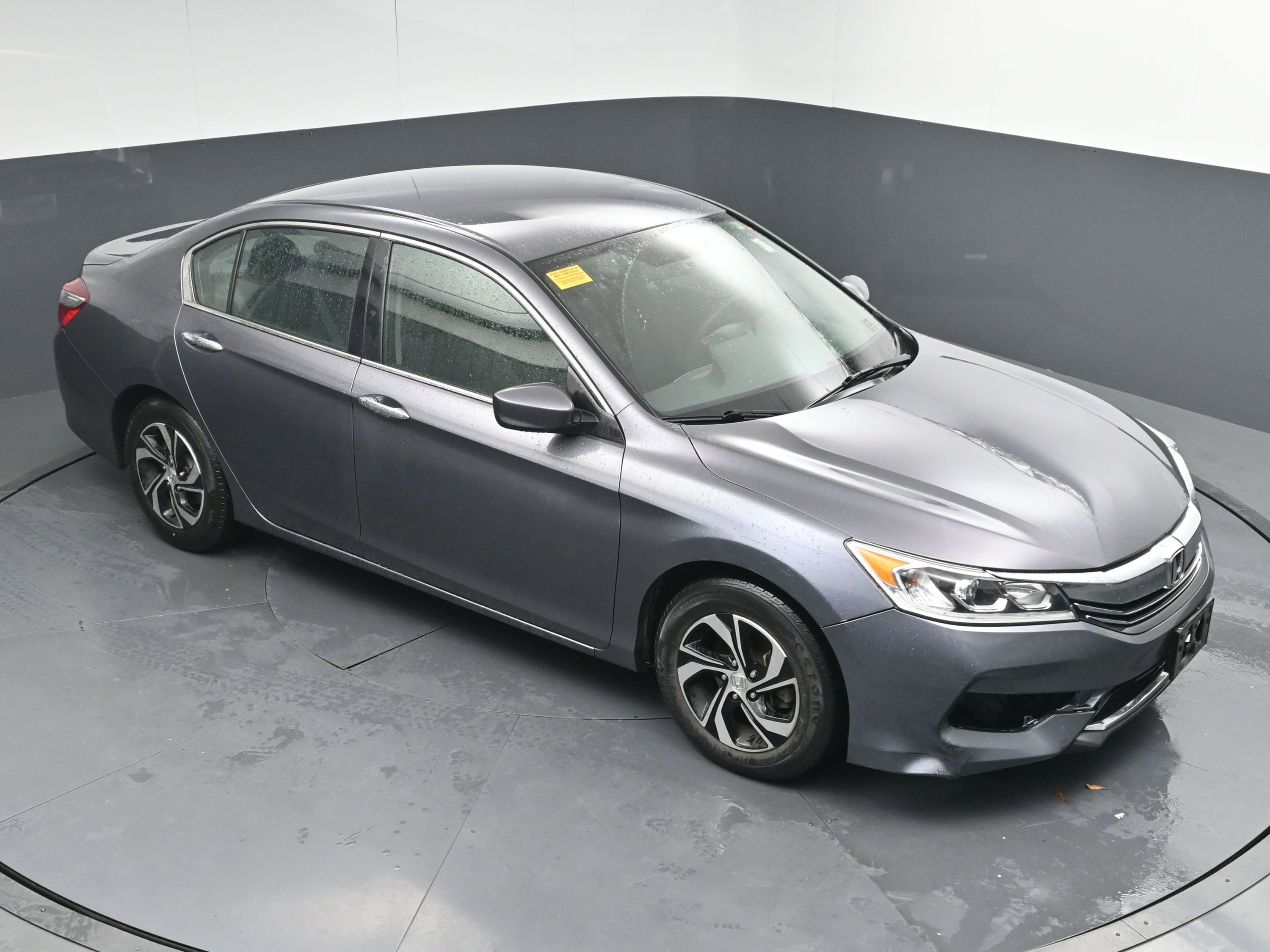 Used 2017 Honda Accord LX image 31