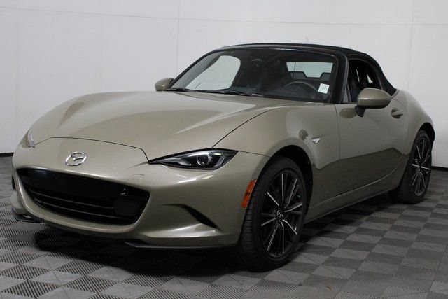 Used 2024 MAZDA MX-5 Miata Grand Touring image 3