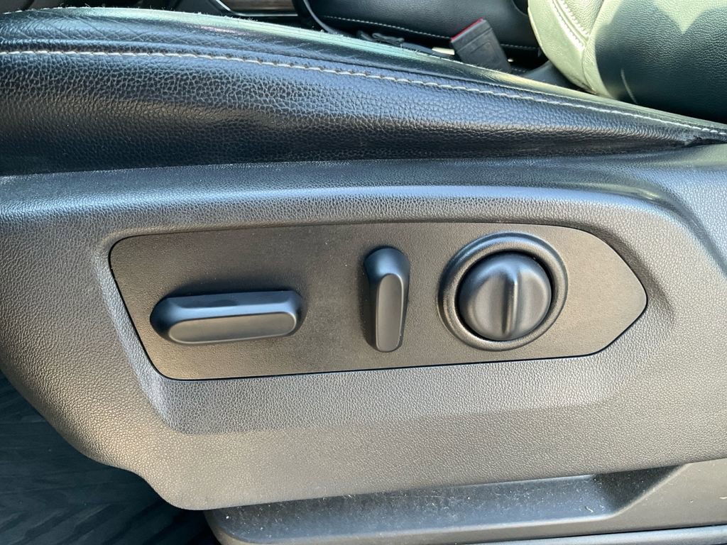 Used 2021 Chevrolet Silverado 2500 LT w/ Convenience Package image 27