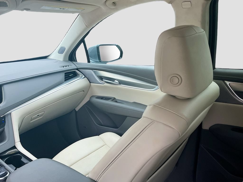 Used 2024 Cadillac XT5 Premium Luxury w/ Technology Package FWD image 25