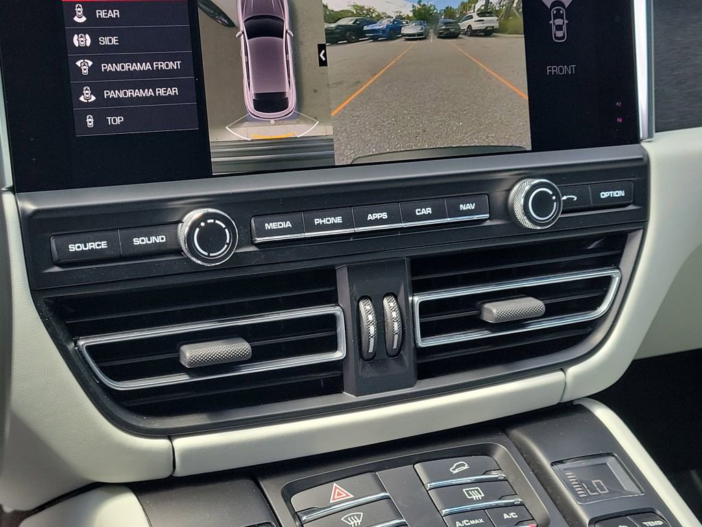 Certified 2021 Porsche Macan GTS AWD/4WD image 33