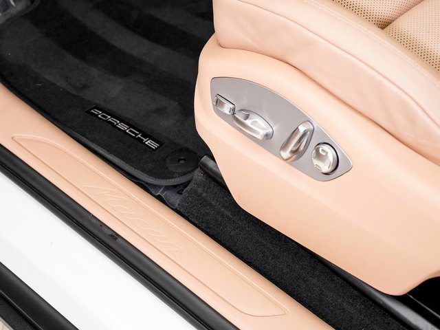 Used 2025 Porsche Macan image 12