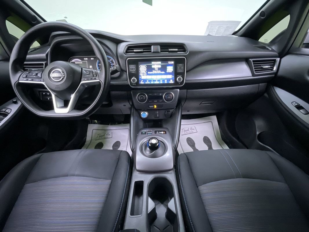 Used 2025 Nissan Leaf S image 18