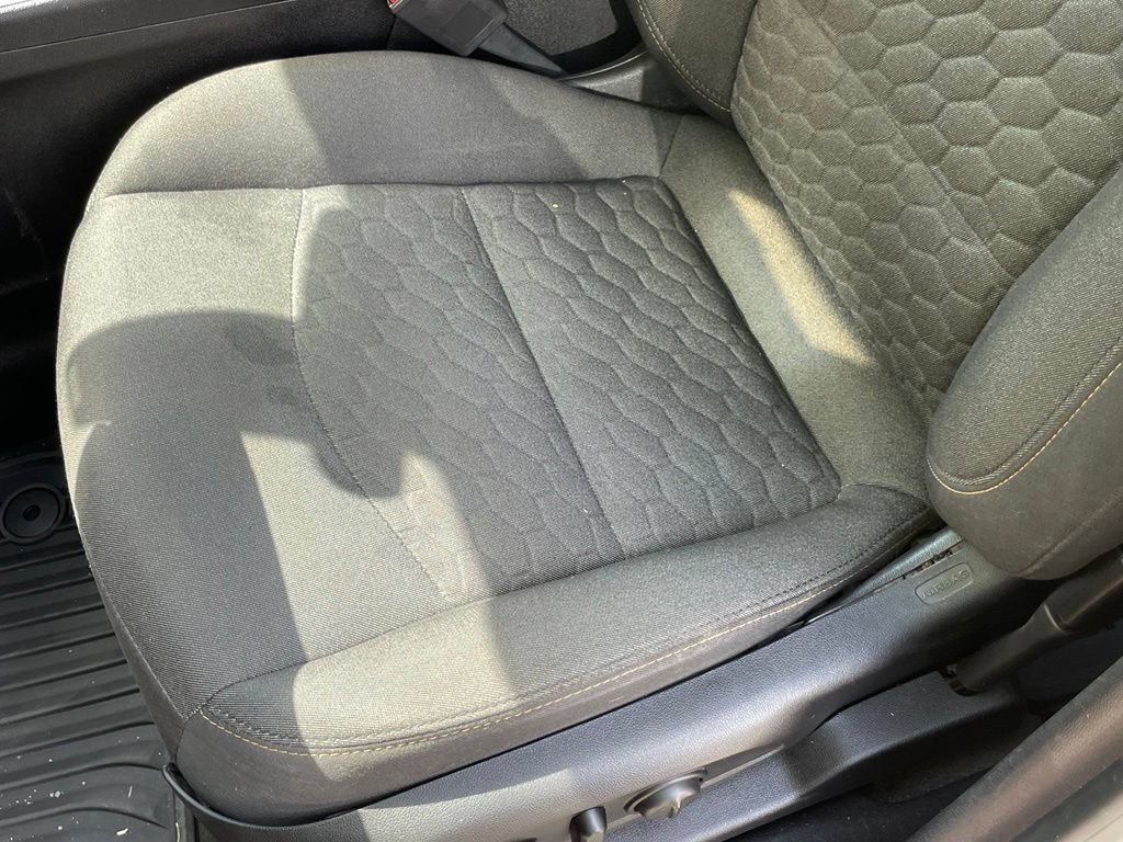 Used 2018 Chevrolet Equinox LT FWD image 25