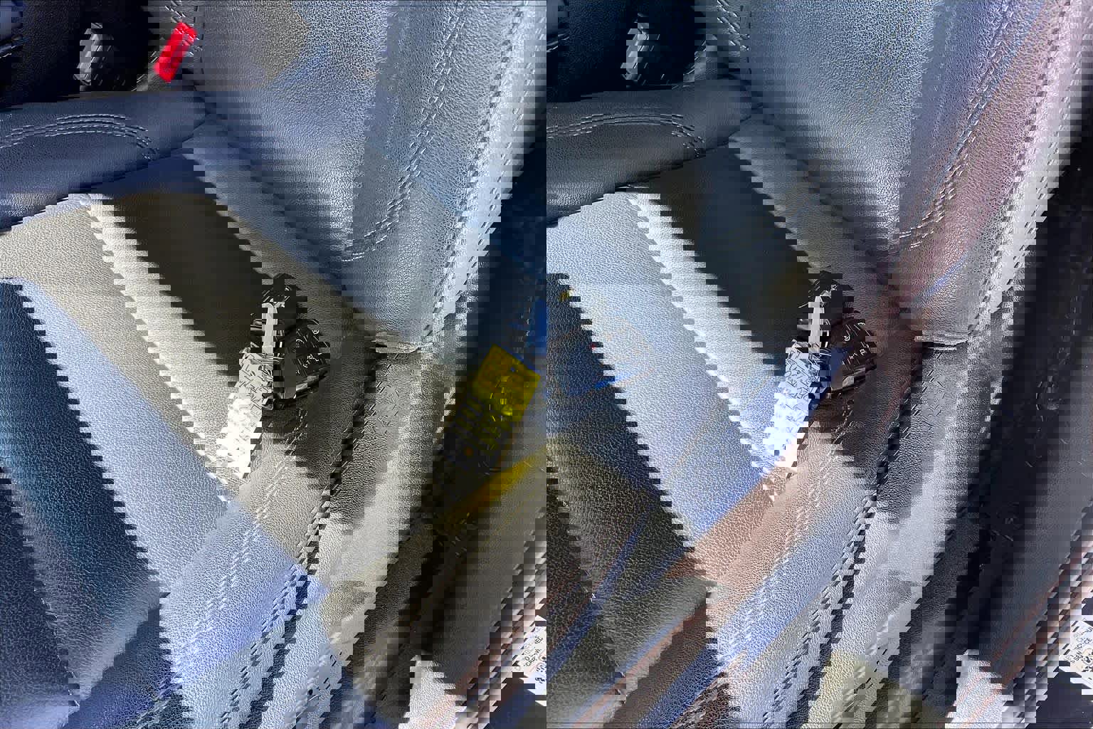 Used 2023 Chevrolet Suburban LT w/ Luxury Package image 14