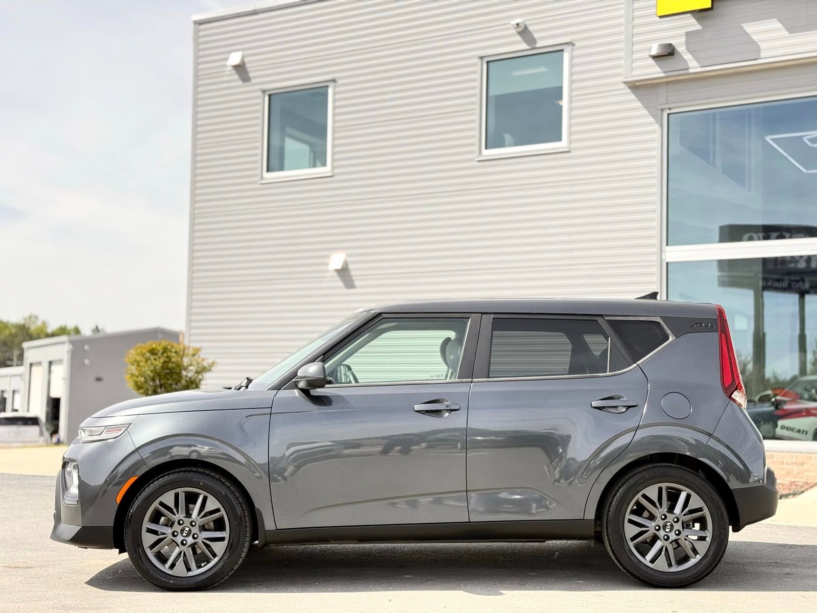 Used 2020 Kia Soul EX image 13
