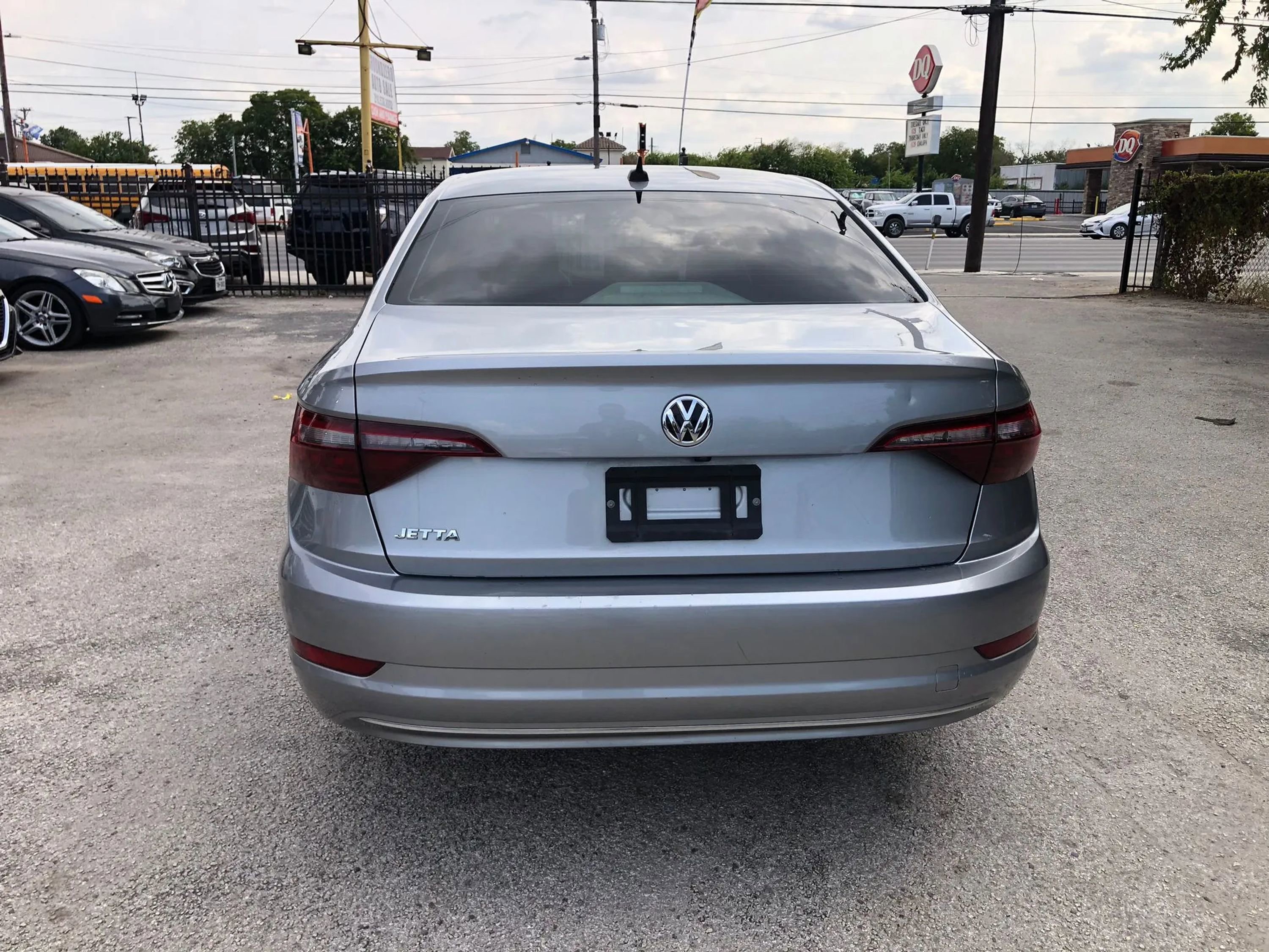Used 2020 Volkswagen Jetta SE image 5