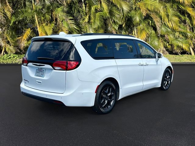 Used 2020 Chrysler Pacifica Touring-L Plus w/ Advanced Safetytec Group image 5