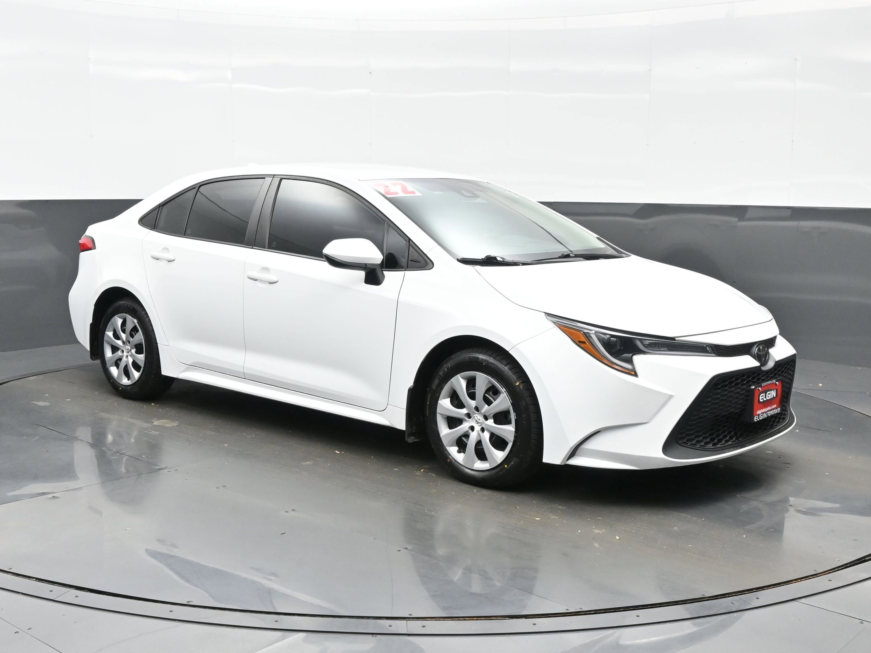 Used 2022 Toyota Corolla LE image 8