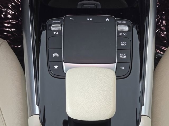 Certified 2021 Mercedes-Benz GLA 250 4MATIC image 22