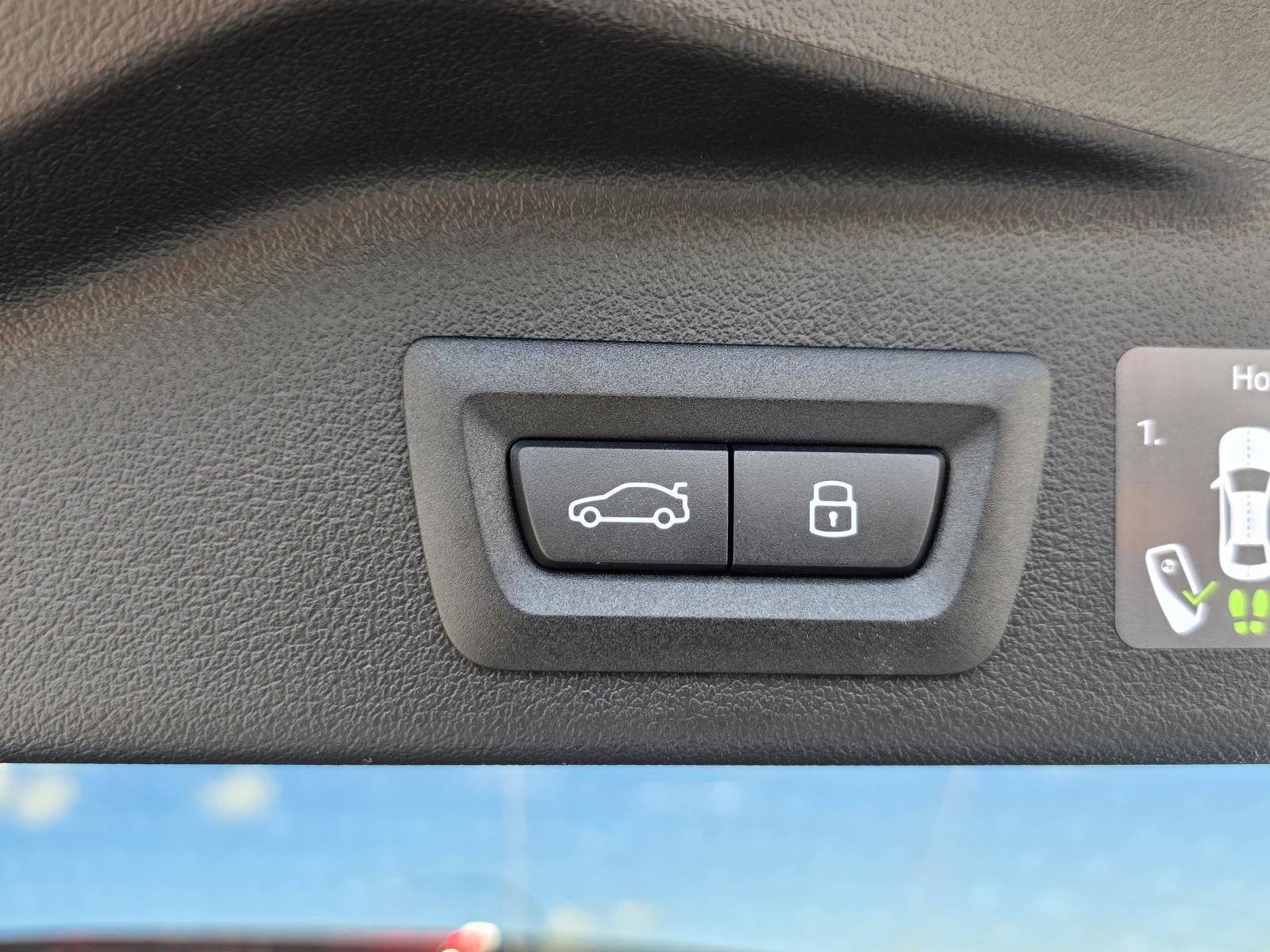 New 2026 BMW X5 xDrive40i w/ Climate Comfort Package image 9