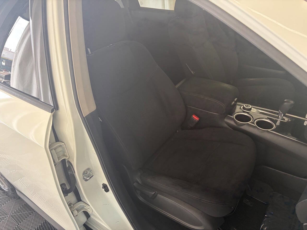 Used 2016 Nissan Pathfinder SV AWD/4WD image 26