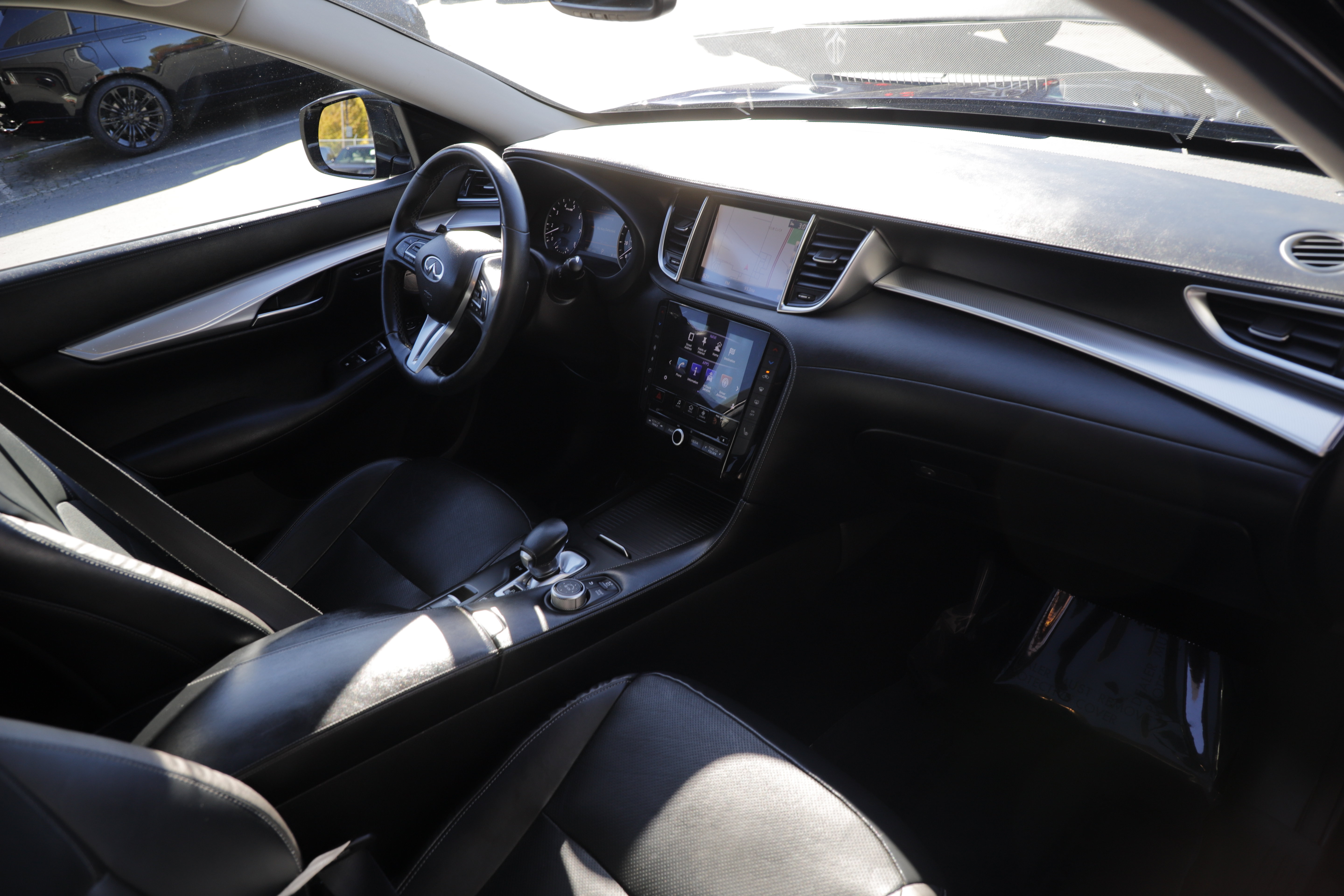 Used 2019 INFINITI QX50 Essential w/ Premium Heat Package AWD/4WD image 9