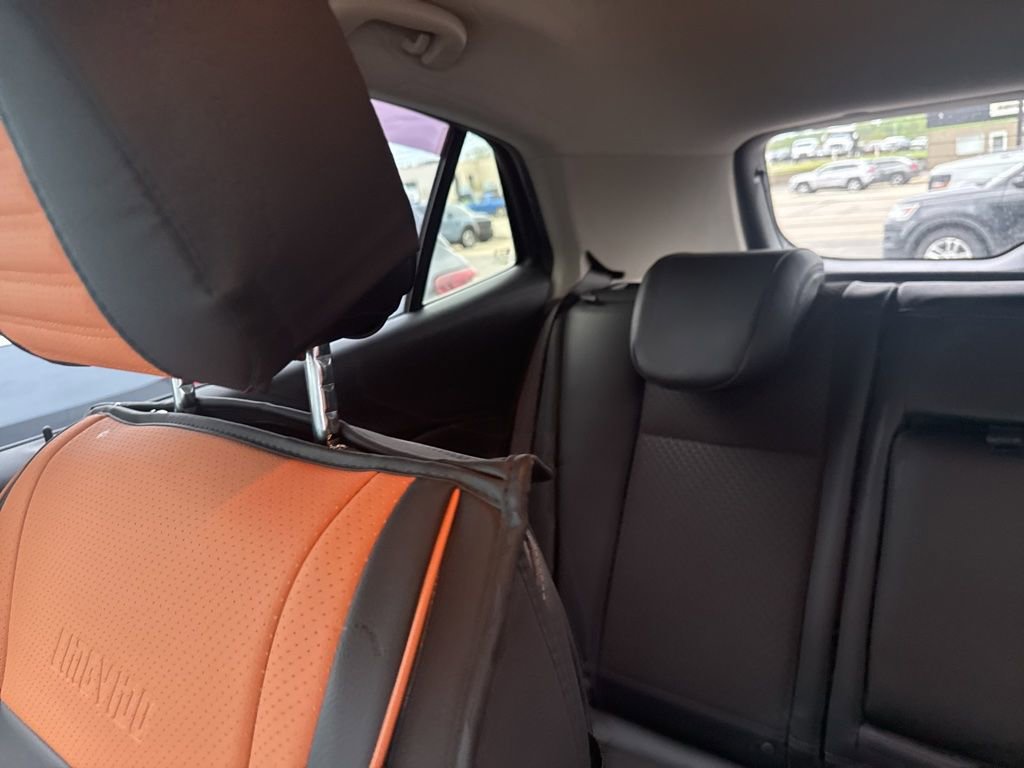 Used 2021 Buick Encore Preferred AWD/4WD image 17