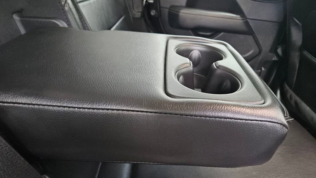 Used 2023 Jeep Wrangler Unlimited Sahara w/ Cold Weather Group image 10