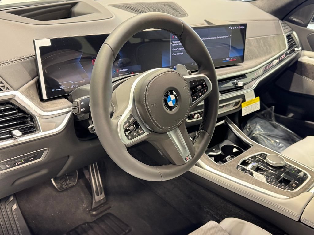 Used 2026 BMW X7 xDrive40i w/ M Sport Package AWD/4WD image 15