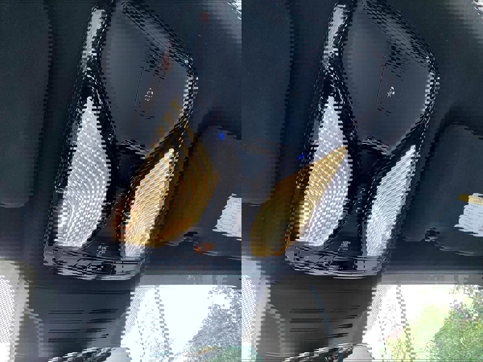 Used 2023 BMW X7 xDrive40i w/ M Sport Package image 39