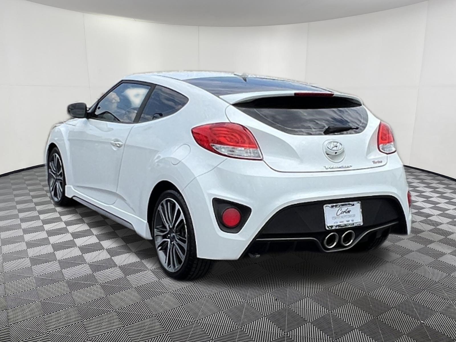 Used 2016 Hyundai Veloster Turbo FWD image 4