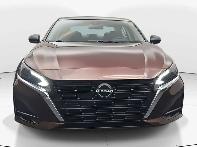 Used 2024 Nissan Altima 2.5 SV image 4