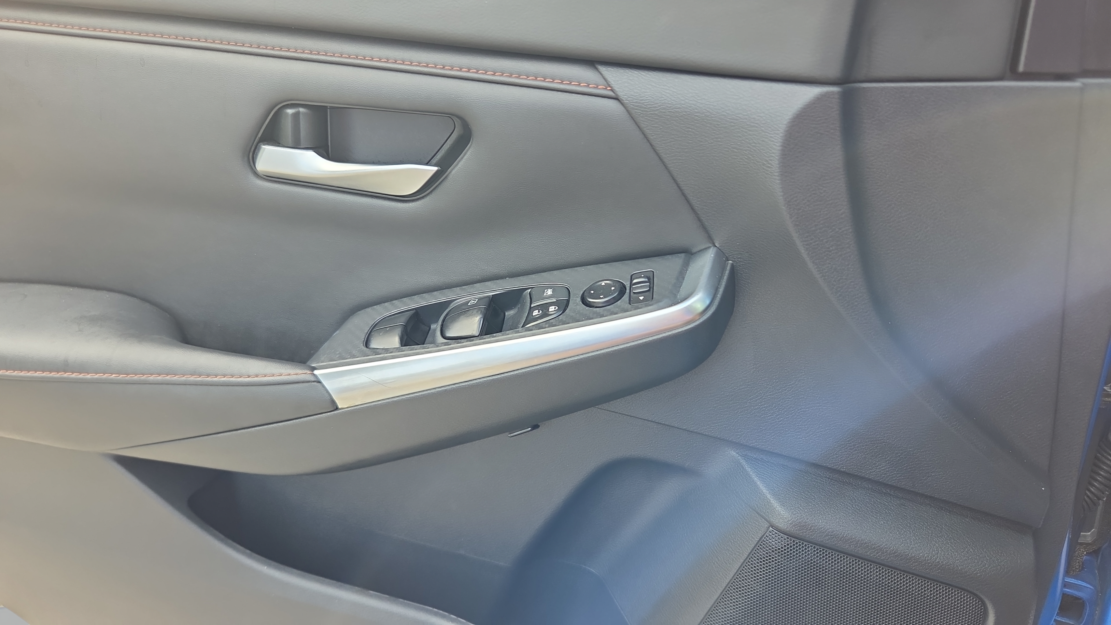 Used 2022 Nissan Sentra SR w/ Lighting Package FWD image 27