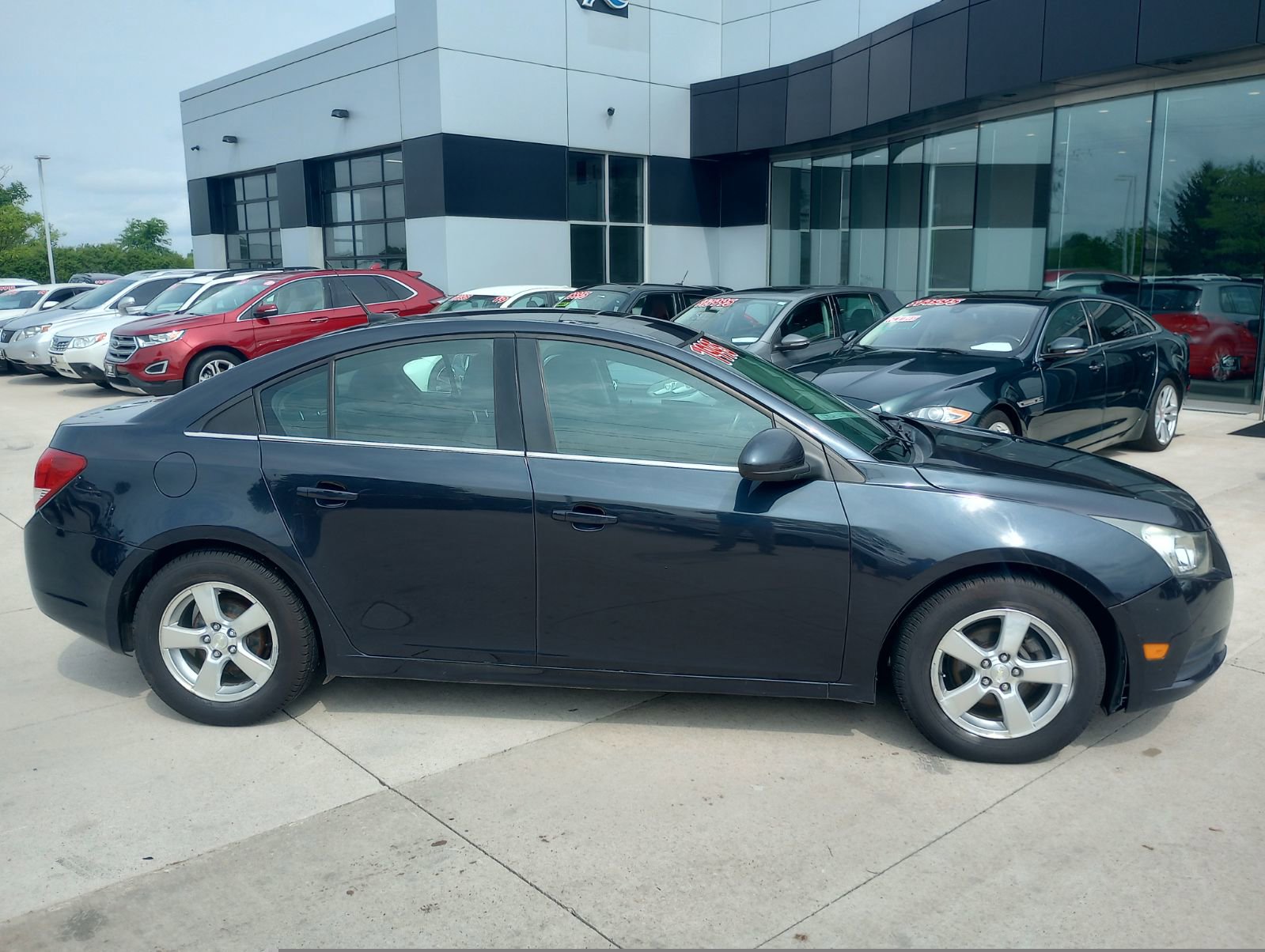 Used 2014 Chevrolet Cruze LT FWD image 1