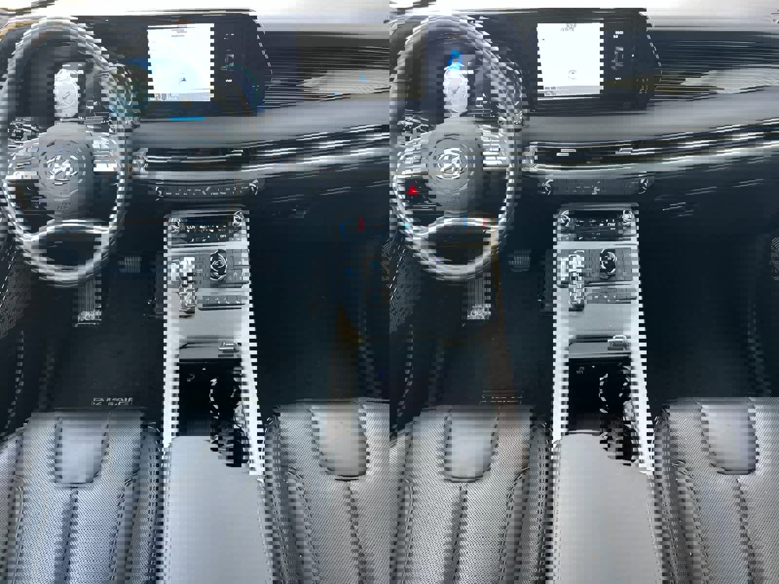 Used 2025 Hyundai Palisade Calligraphy image 4