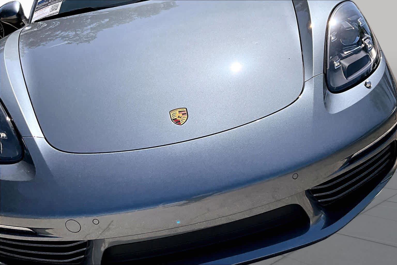 Used 2025 Porsche 718 Cayman RWD image 27
