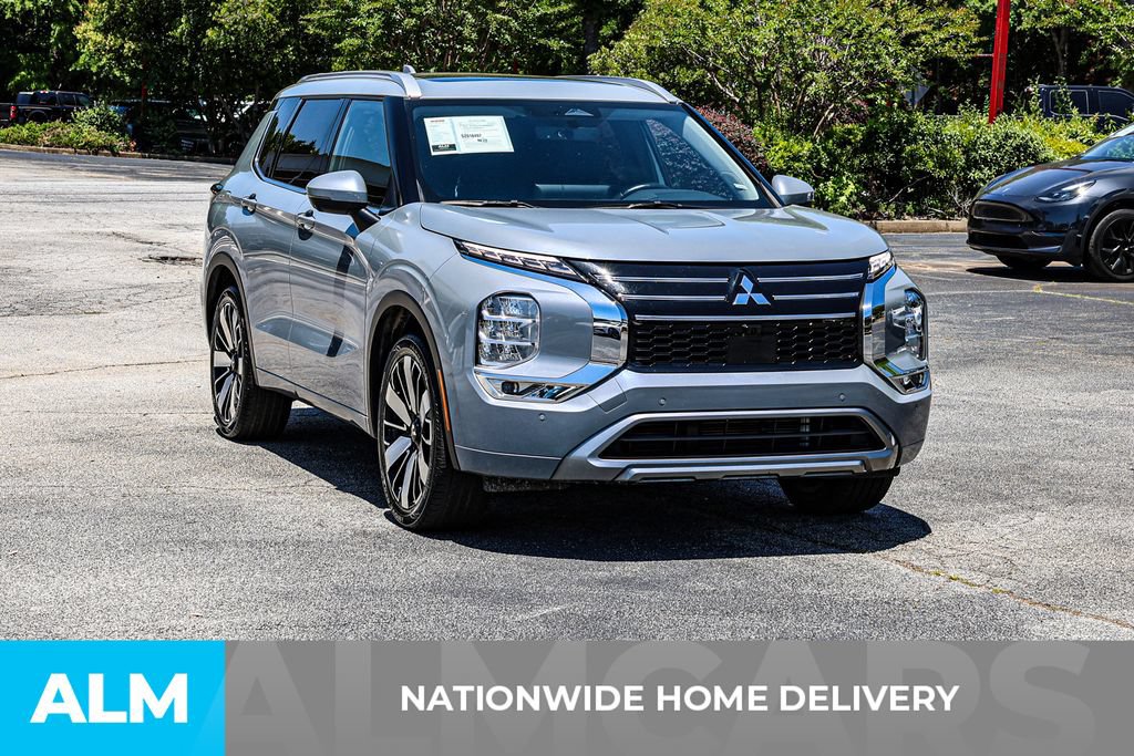 Used 2025 Mitsubishi Outlander SEL FWD image 4