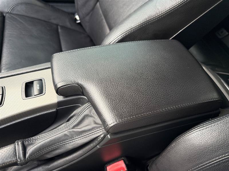 Used 2013 BMW 335is Convertible RWD image 31