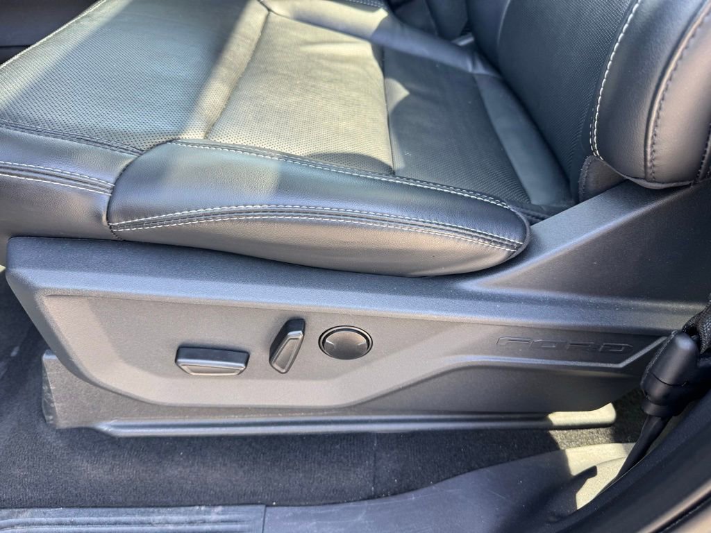 Used 2025 Ford Expedition Platinum AWD/4WD image 22