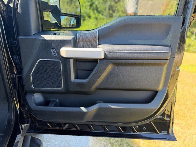 Used 2019 Ford F350 Lariat w/ Lariat Ultimate Package image 16