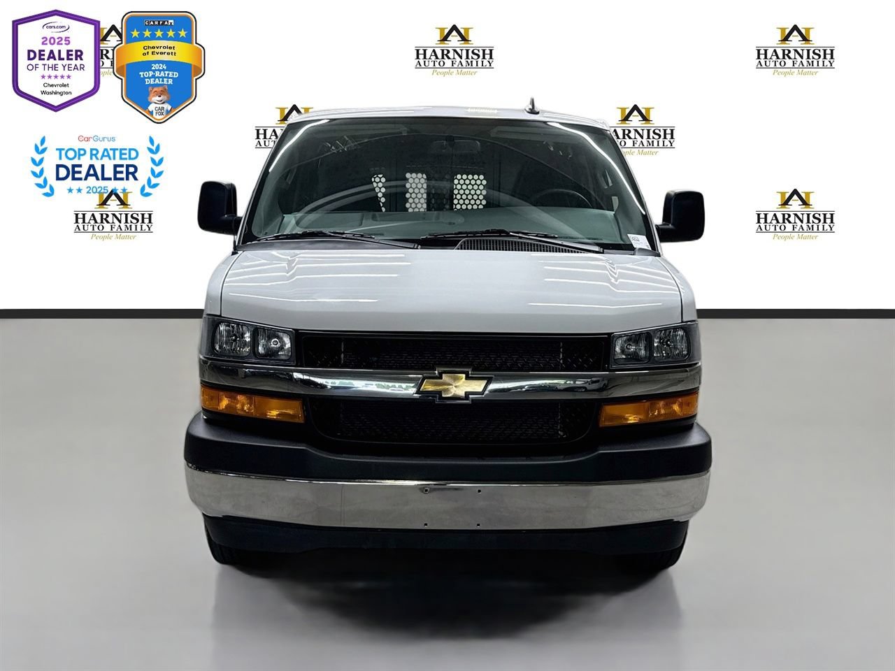 Used 2025 Chevrolet Express 2500 w/ Driver Convenience Package RWD video 2