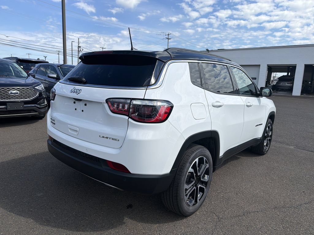 Used 2023 Jeep Compass Limited AWD/4WD image 5