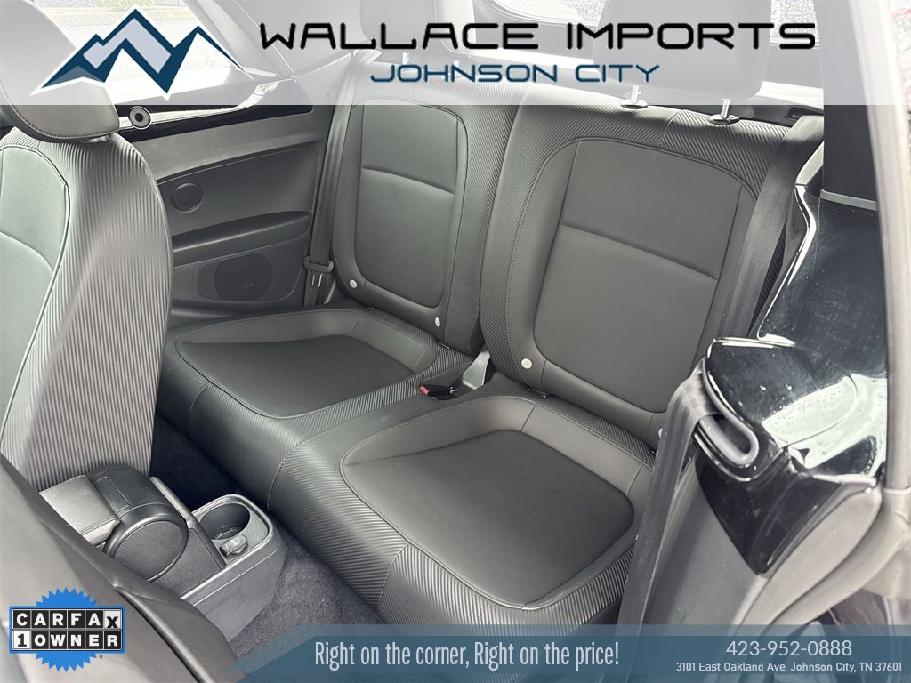 Used 2015 Volkswagen Beetle R-Line image 32