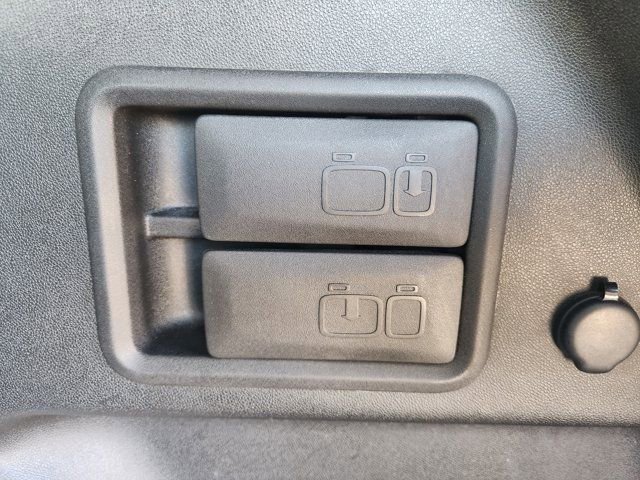 Used 2019 Chevrolet Equinox LT image 34